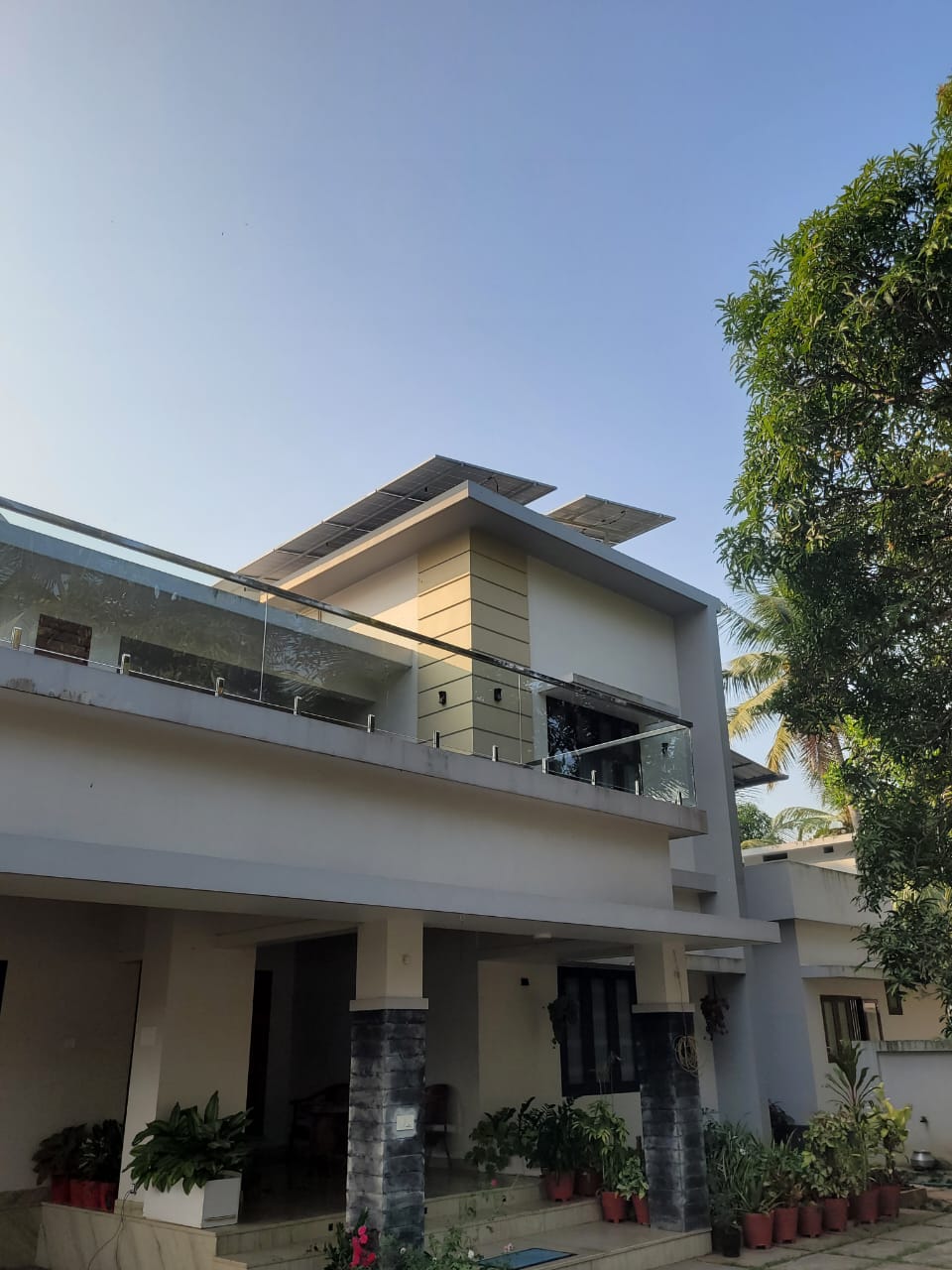 Lumios rooftop solar installation on a home in Kerala
